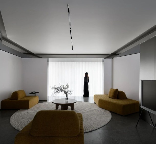 精品案例分享 | 190㎡現(xiàn)代極簡(jiǎn)，溫潤(rùn)與克制的美學(xué)平衡